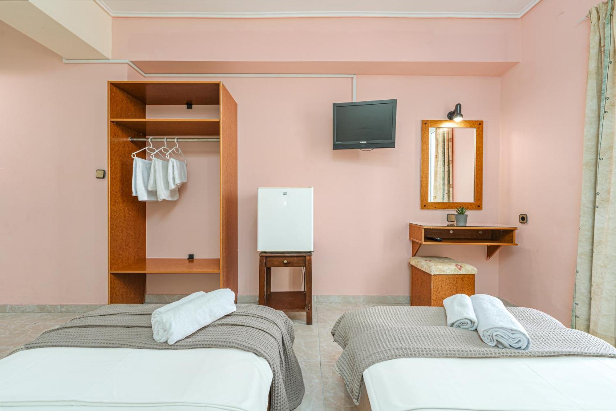 Hotel Aura ลากานาส ภายนอก รูปภาพ