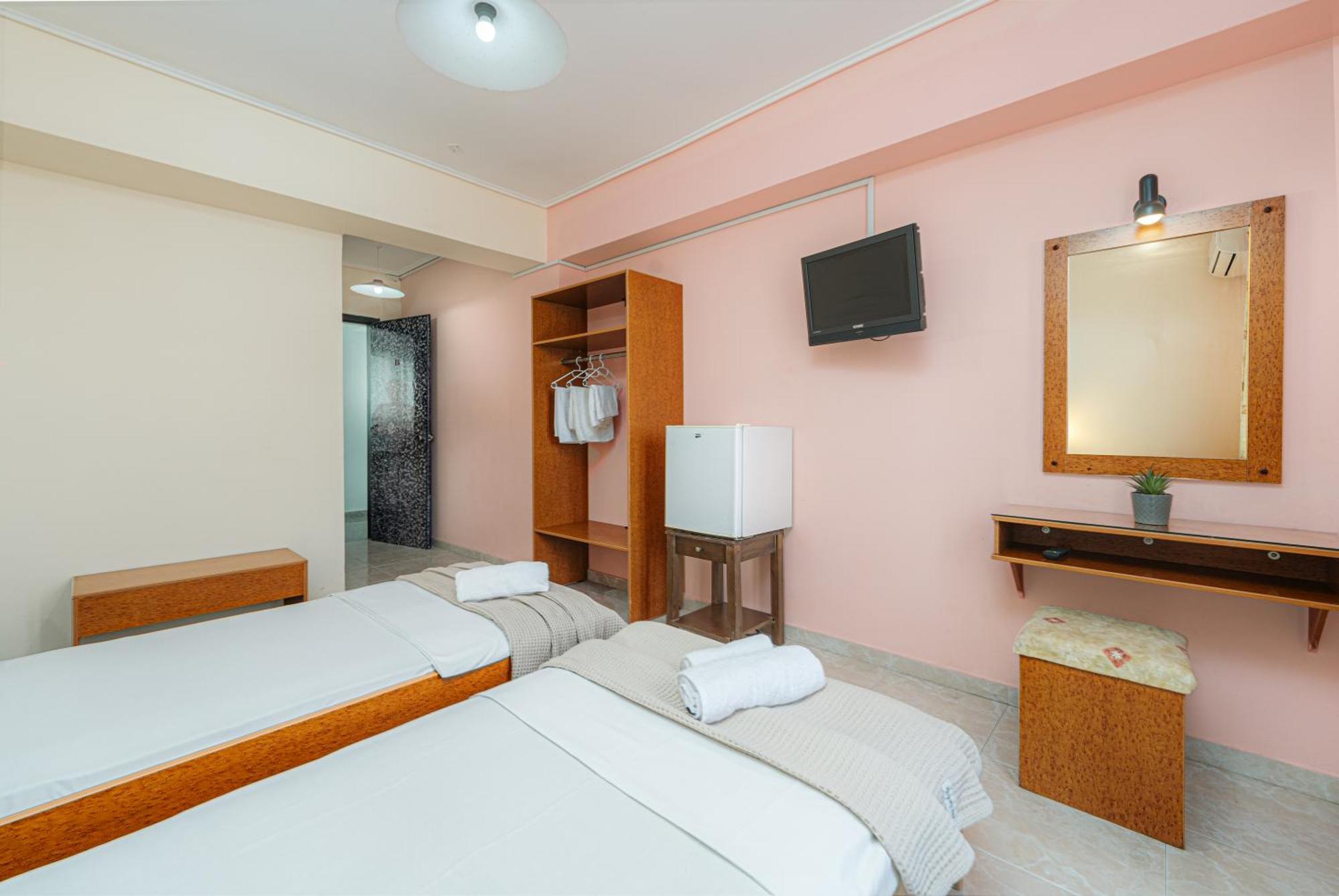 Hotel Aura ลากานาส ภายนอก รูปภาพ